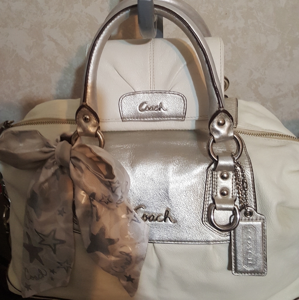 3PC Set. (XL) Coach Ashley Satchel,Wallet & Scarf.